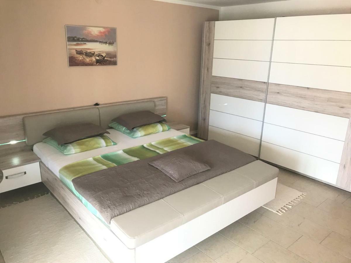 Apartmani Fortuna ルンバルダ エクステリア 写真