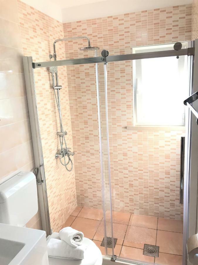 Apartmani Fortuna ルンバルダ エクステリア 写真