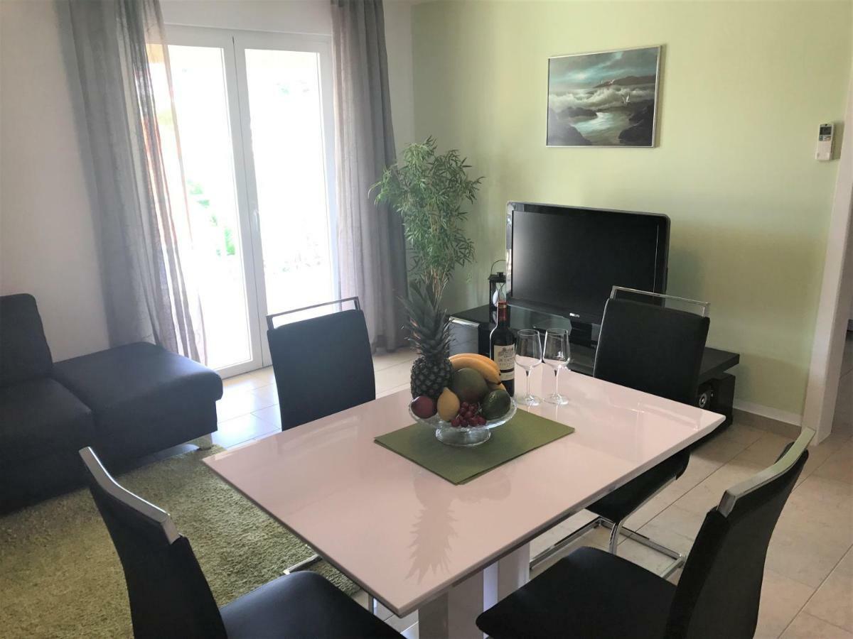 Apartmani Fortuna ルンバルダ エクステリア 写真